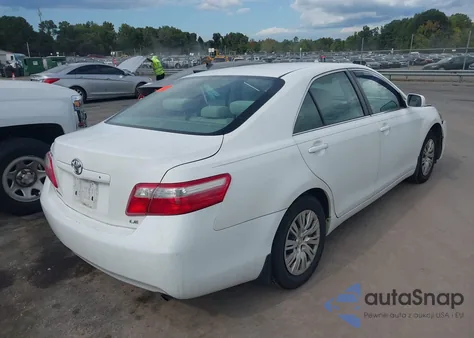 2009 Toyota Camry Le z USA, uszkodzony, nr VIN 4T4BE46K39R120893